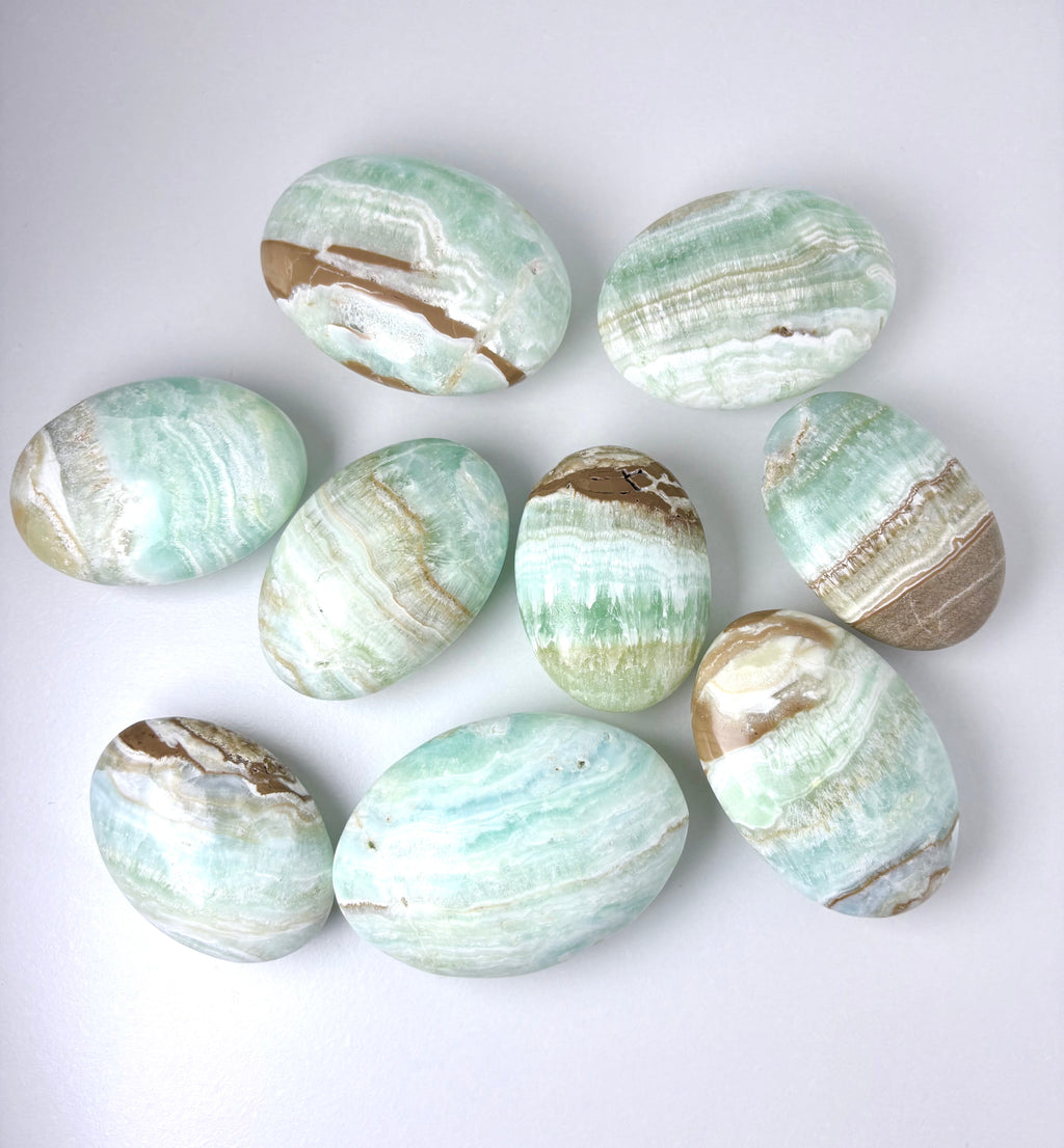 Caribbean Calcite Pillow Palms